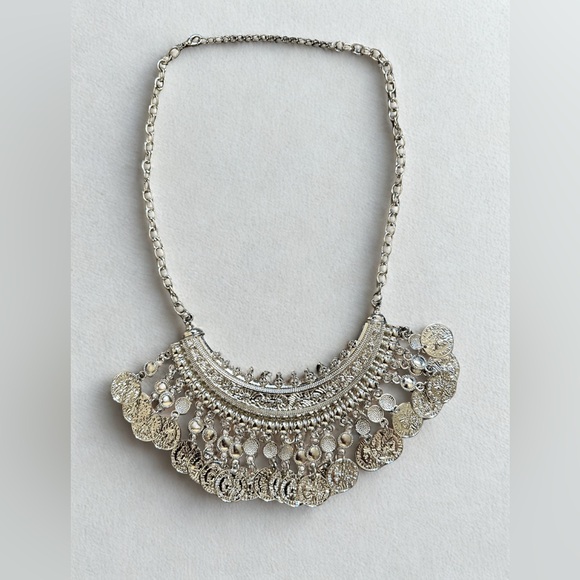 Jewelry - Elegant Silver Necklace